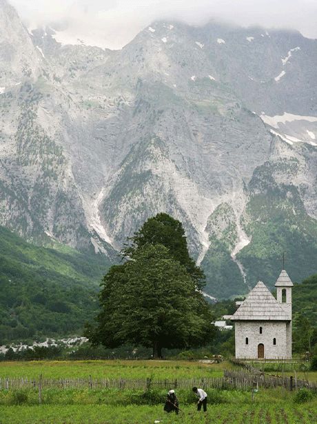 Theth and Valbona: A 5-Day Alpine Adventure photo 3